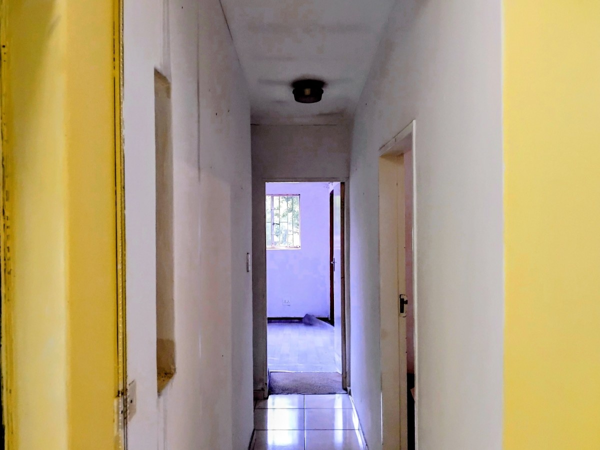 Secure Complex In Westonaria