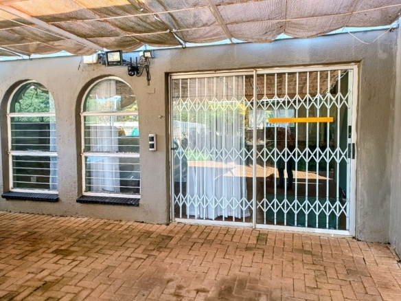 Rental Apartment In Westonaria