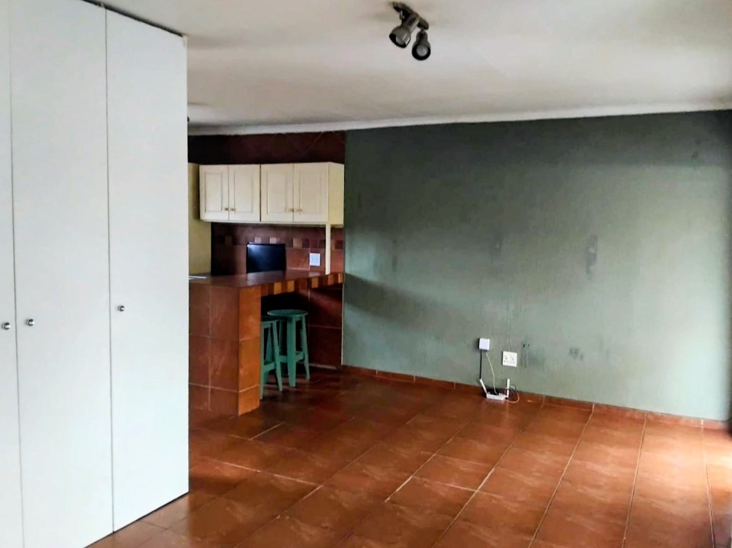 Rental Apartment In Westonaria