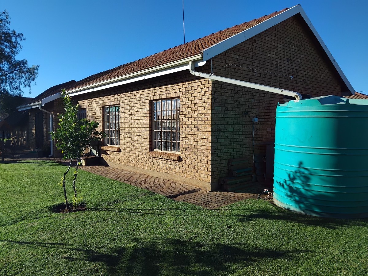 House For Sale In Carletonville