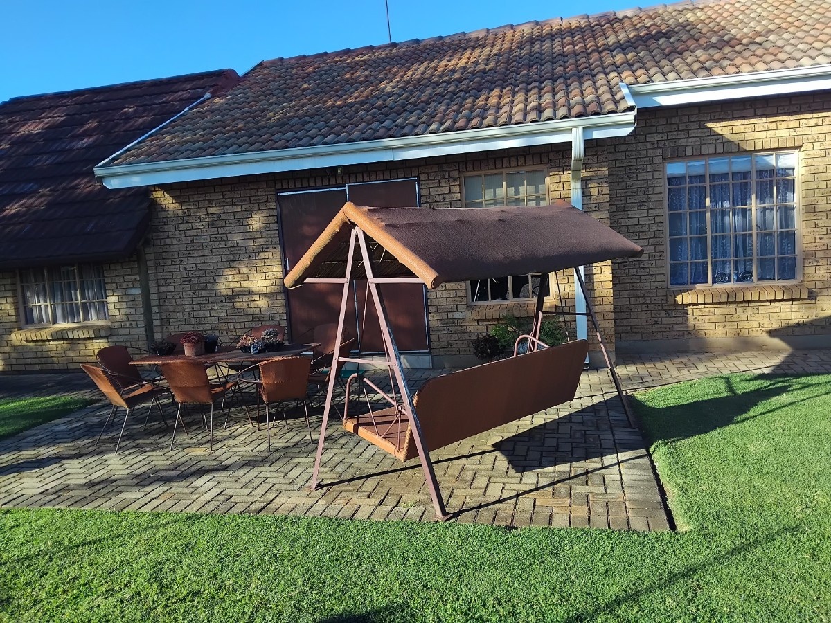 House For Sale In Carletonville