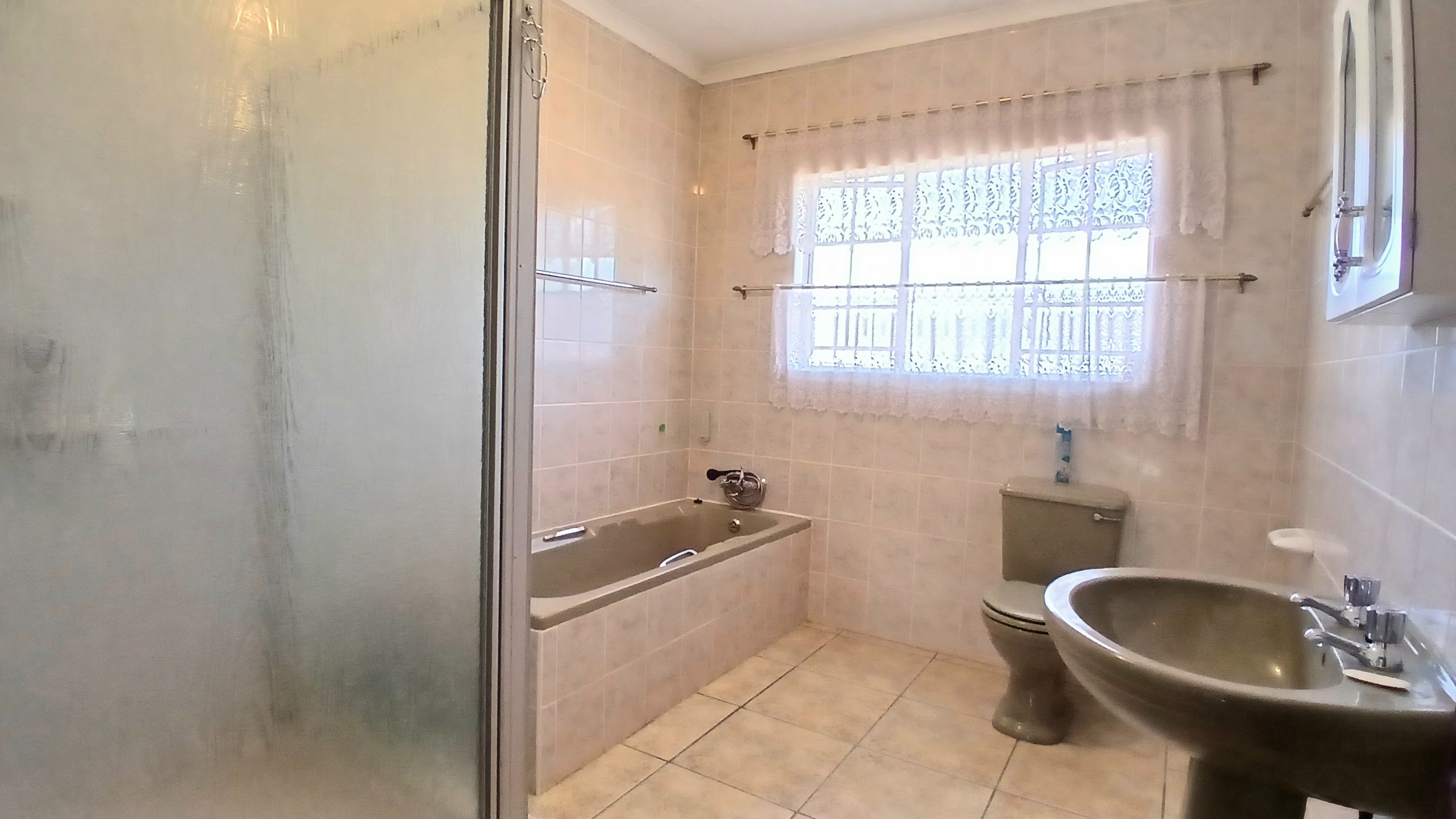 Spacious 3 Bedroom Townhouse For Sale In Oberholzer