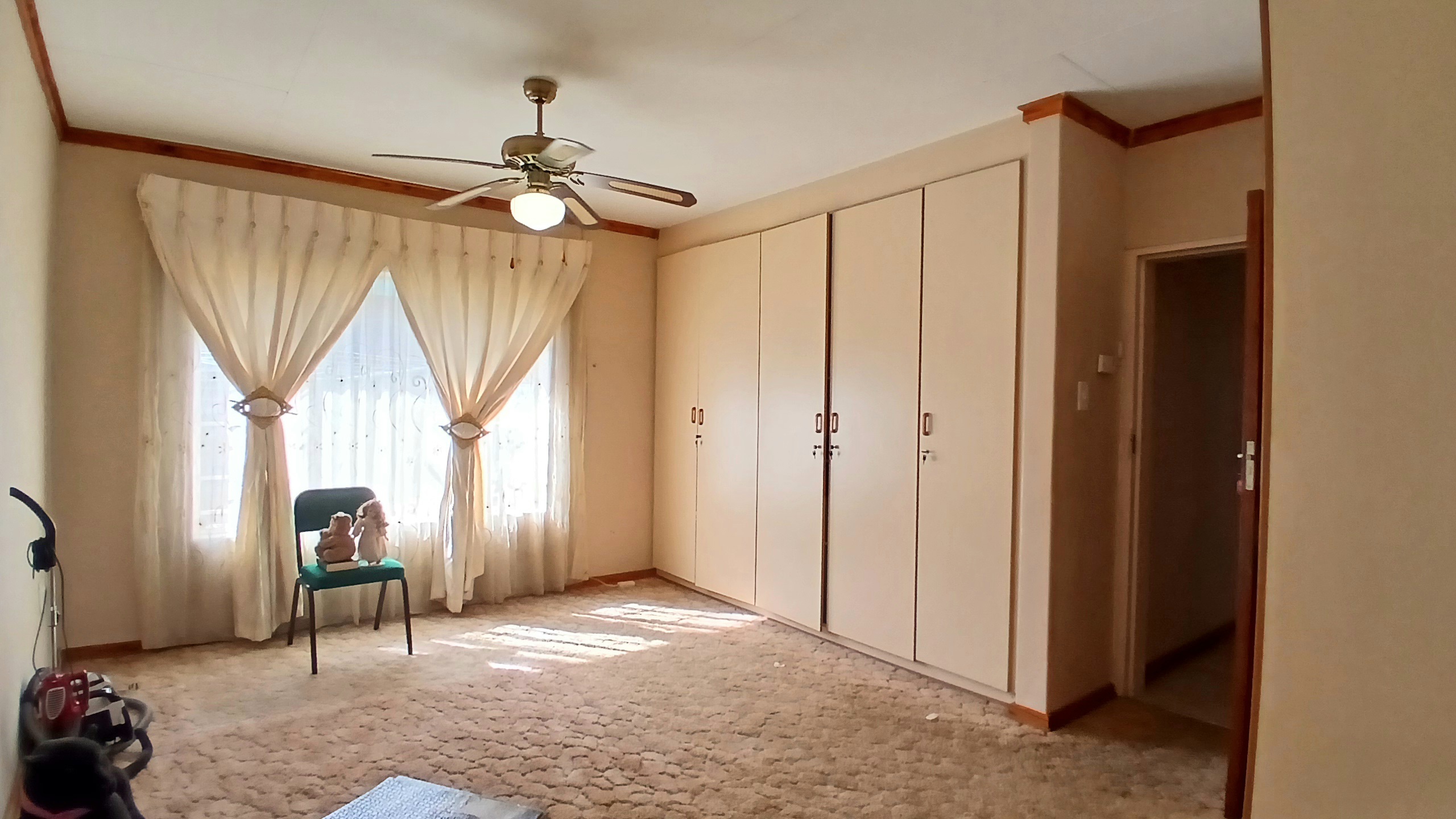 Spacious 3 Bedroom Townhouse For Sale In Oberholzer