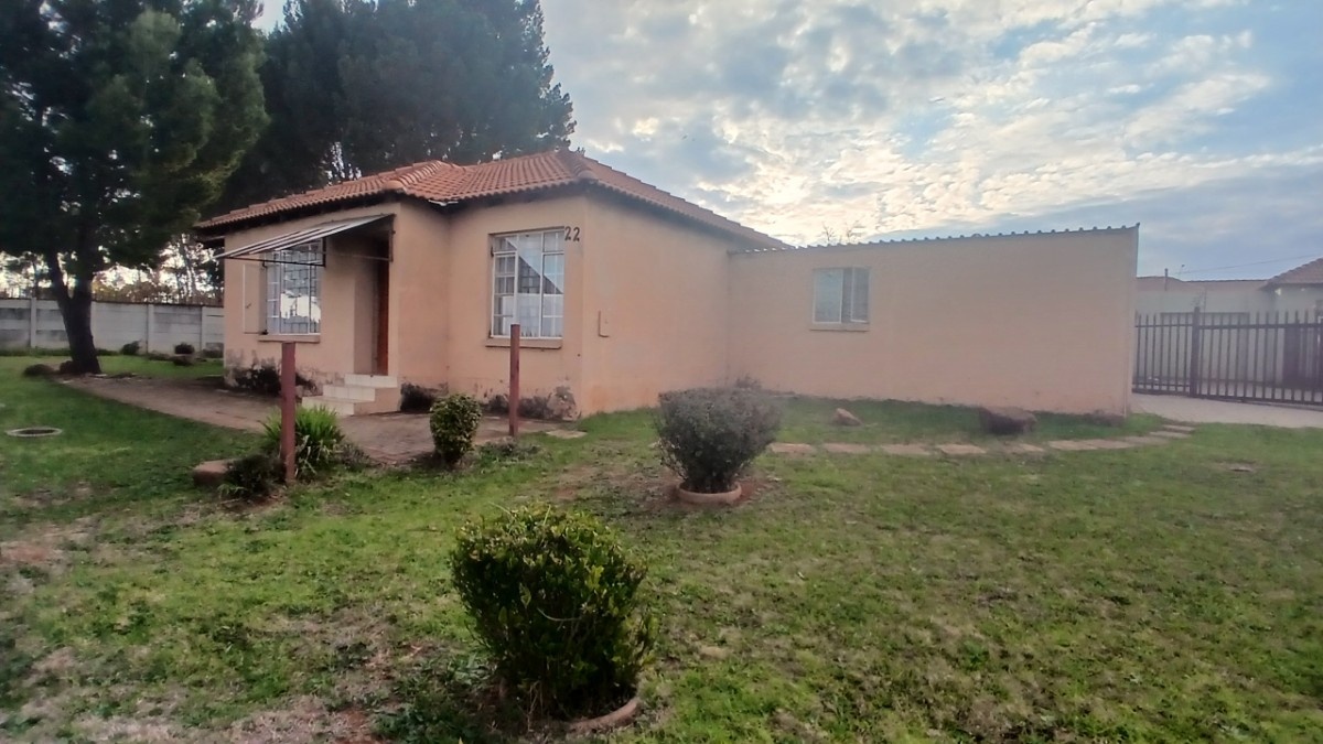17 3 Bedroom Townhouse For Sale In Fochville