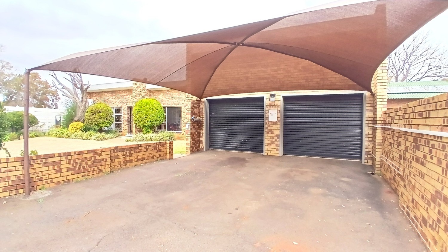 21 Excellent Family Home For Sale In Oberholzer