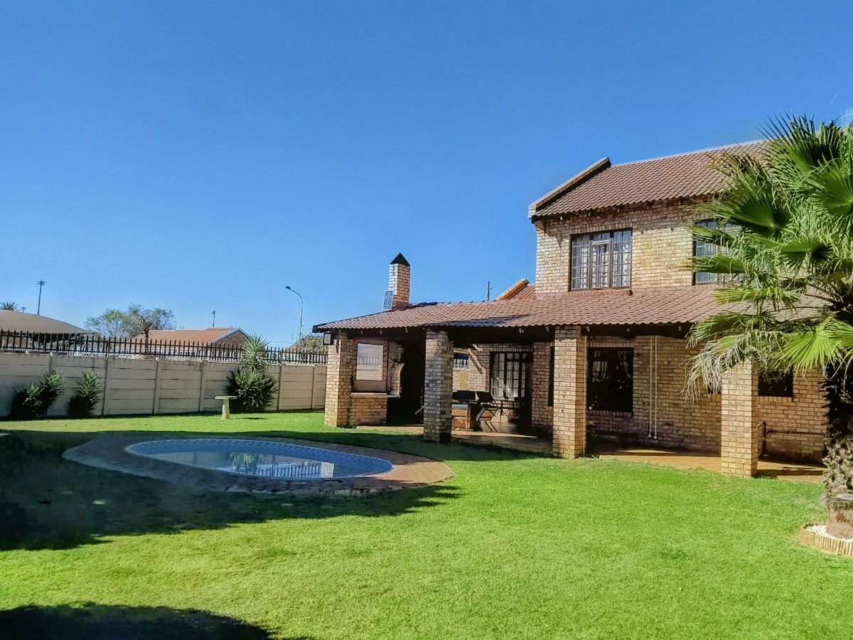 4 Bedroom Double Story Dream Home For Sale In Carletonville