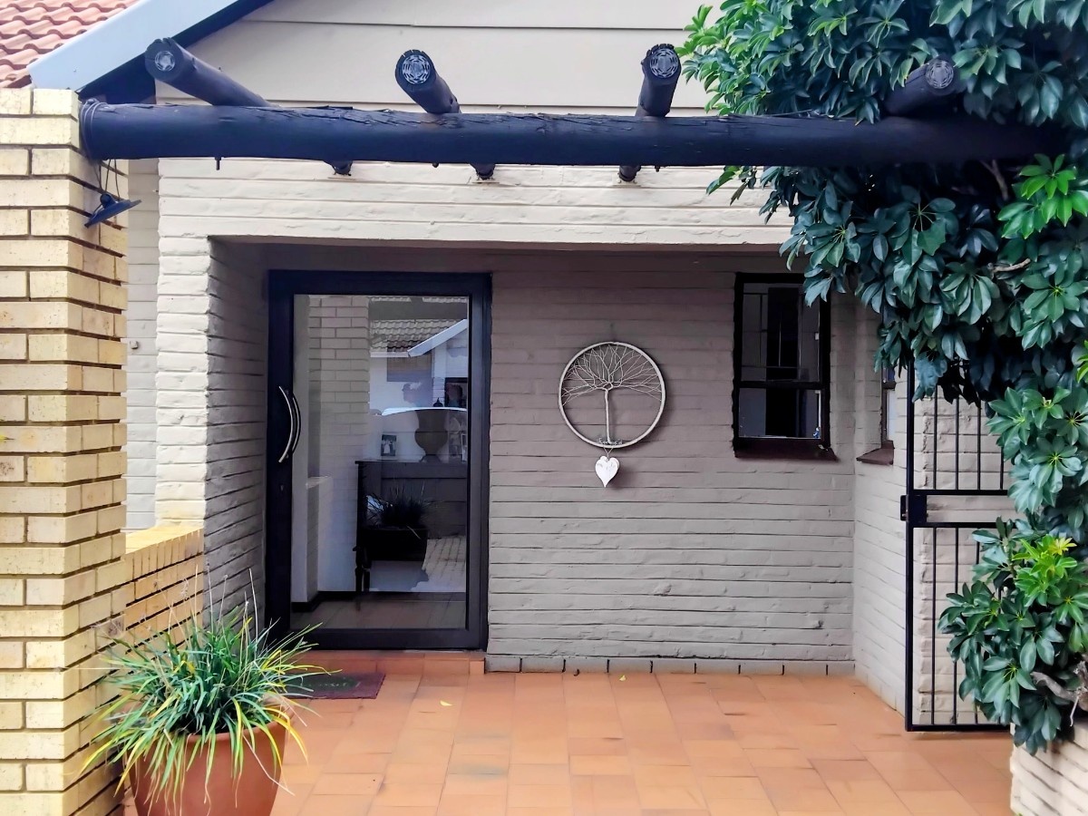 81 4 Bedroom Home For Sale In Carletonville