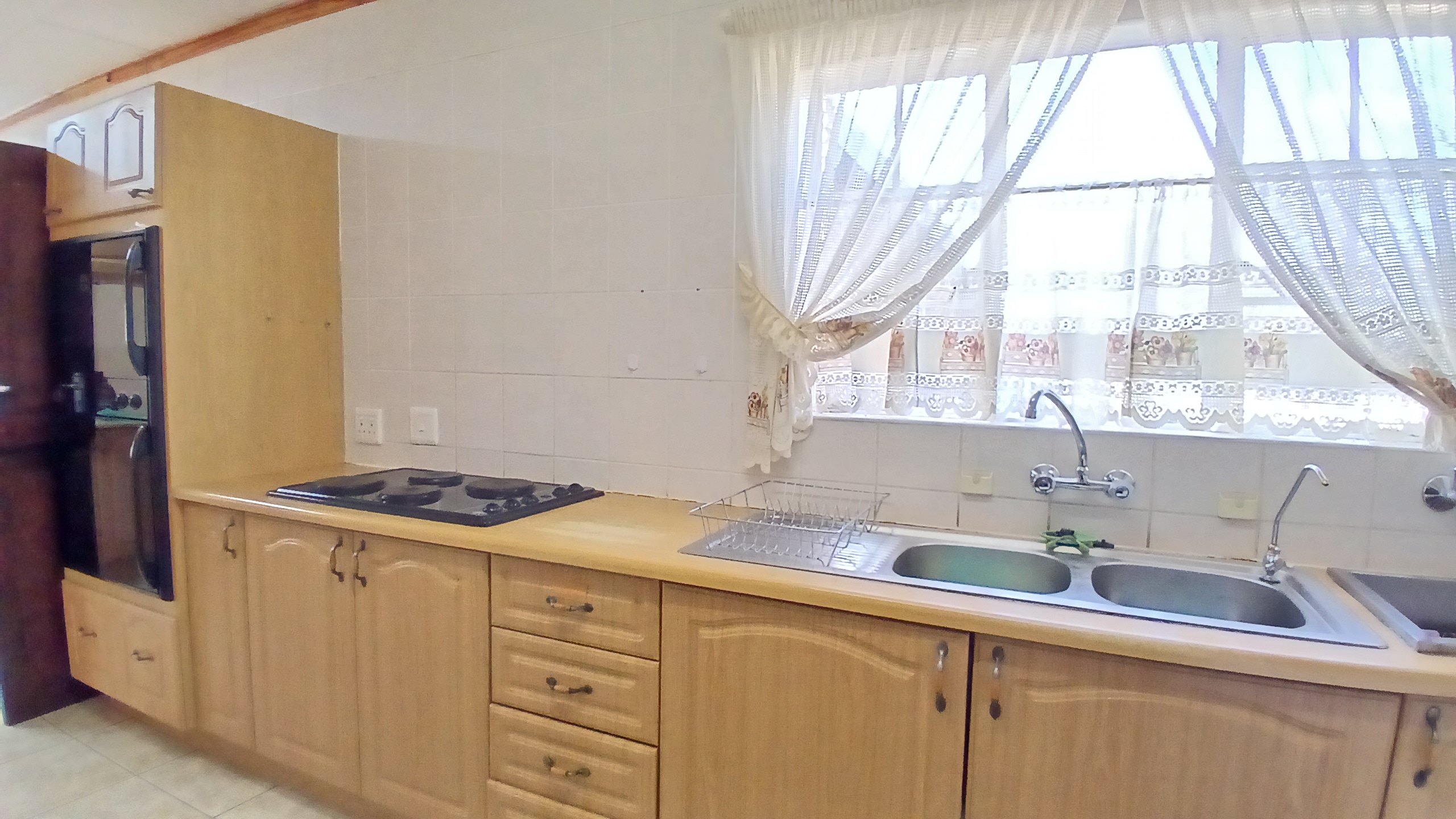 Spacious 3 Bedroom Townhouse For Sale In Oberholzer