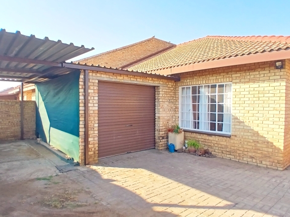 Cozy 3 Bedroom House For Sale In Fochville