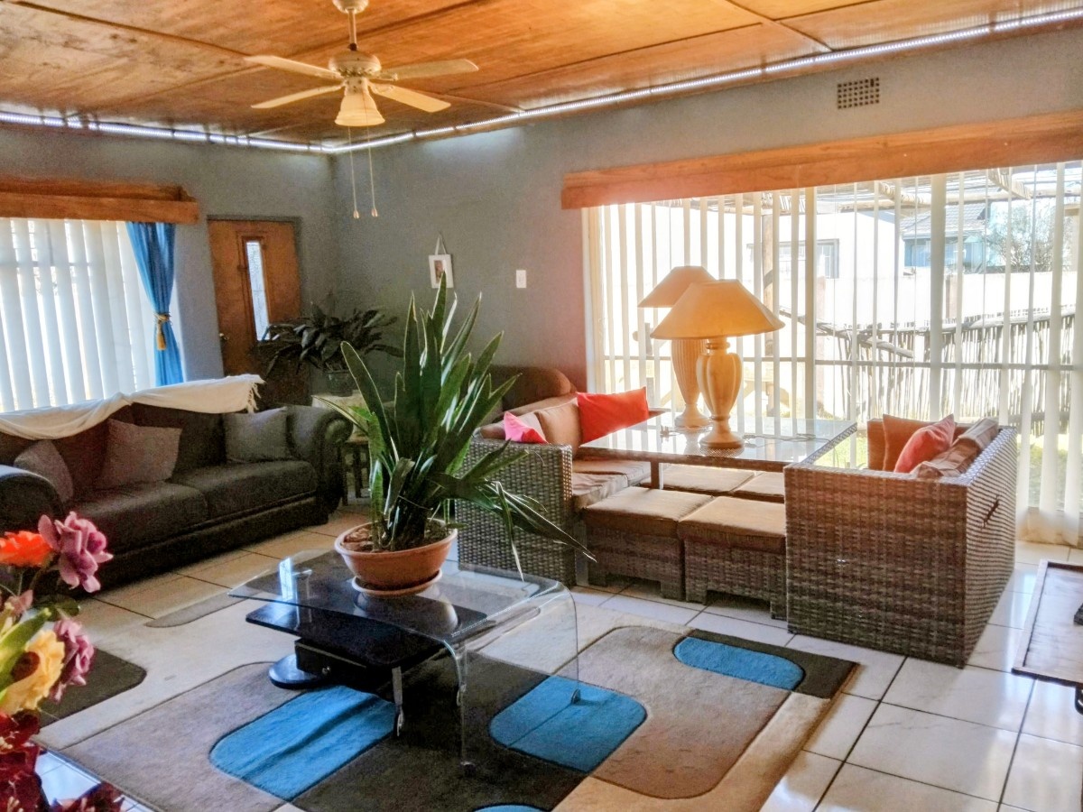 141 Move-In Ready 3-Bedroom Family Home With Exceptional Outdoor Space Double Garage And Backup Water!