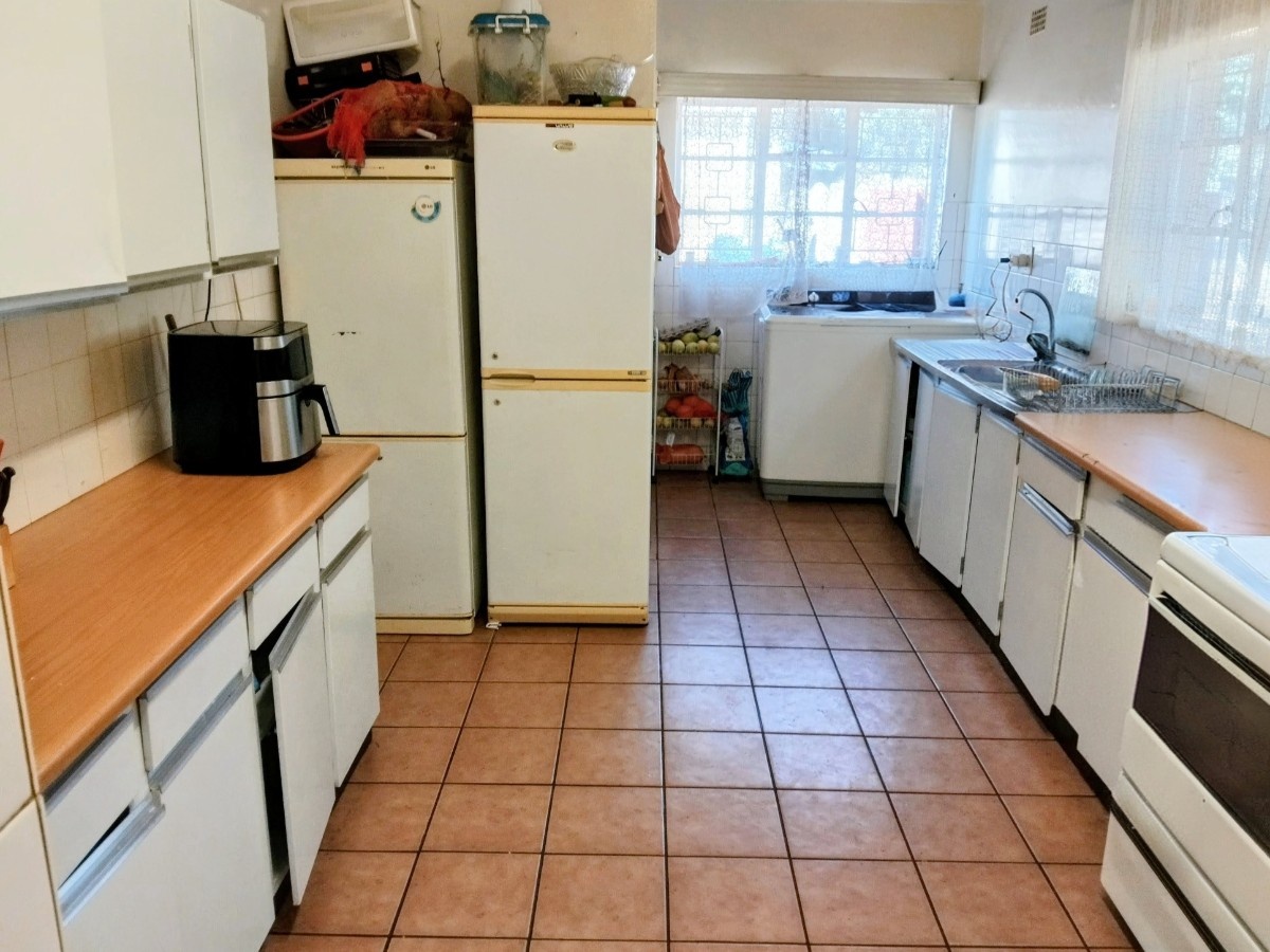 Spacious 3-Bedroom Family Home In Carletonville – Perfect Fixer-Upper!
