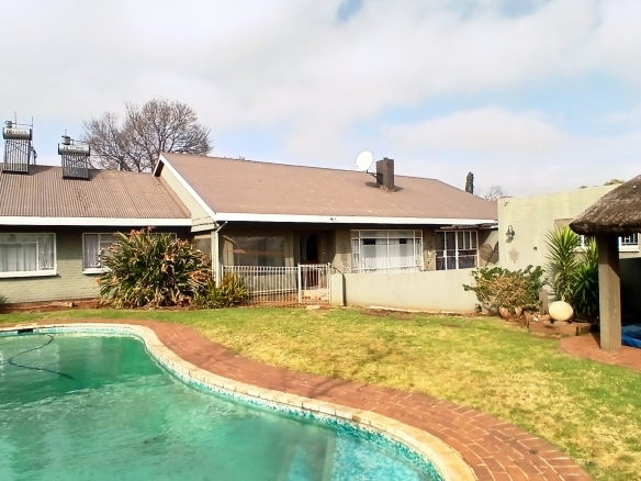 Very Spacious 4-Bedroom For Sale In Fochville