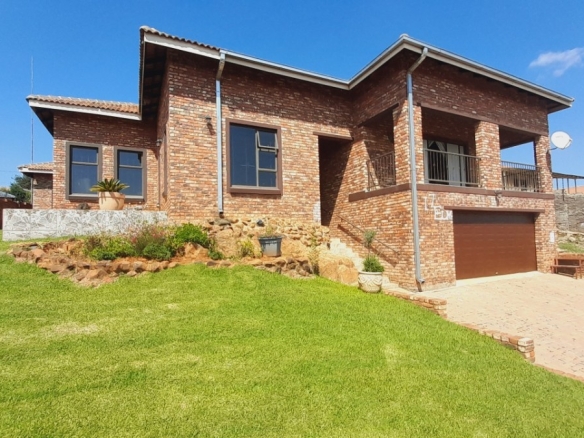 5 Bedroom Modern Beauty For Sale In Fochville