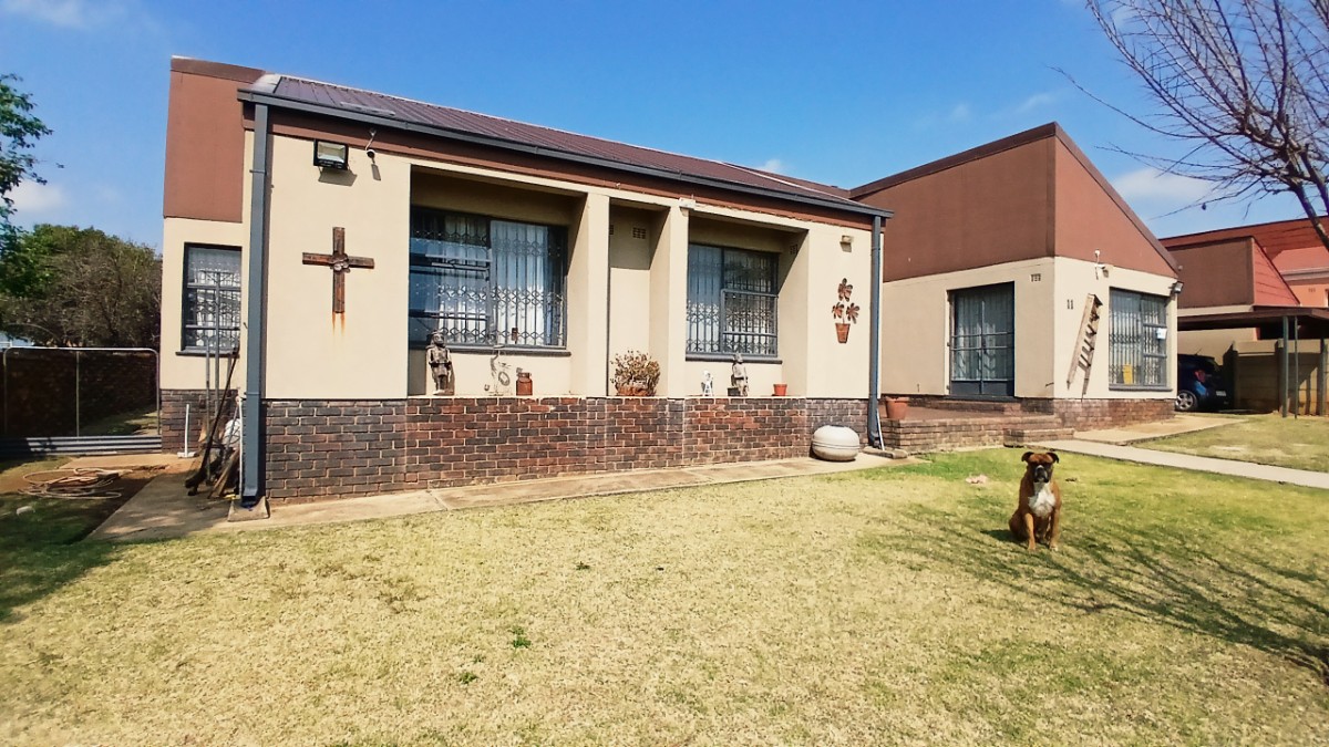 Great Located 4 Bedroom Home For Sale In Fochville
