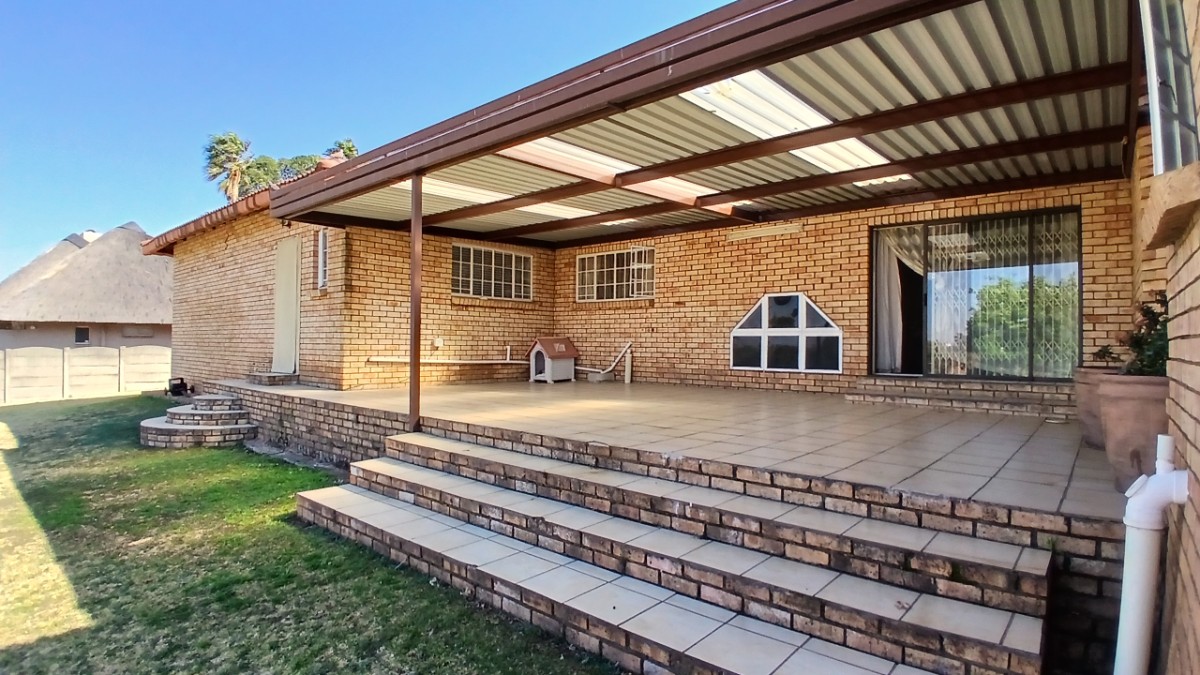 Spacious Facebrick 3 Bedroom Home For Sale In Fochville
