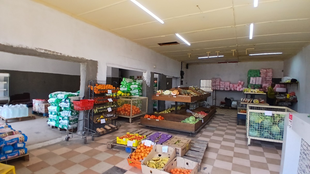 4-1000kb Prime Business Building For Sale In Fochville