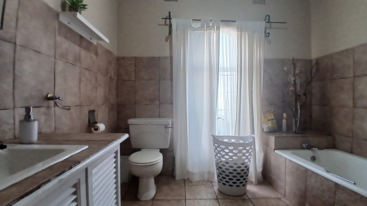 Massive 5 Bedroom Home For Sale In Fochville