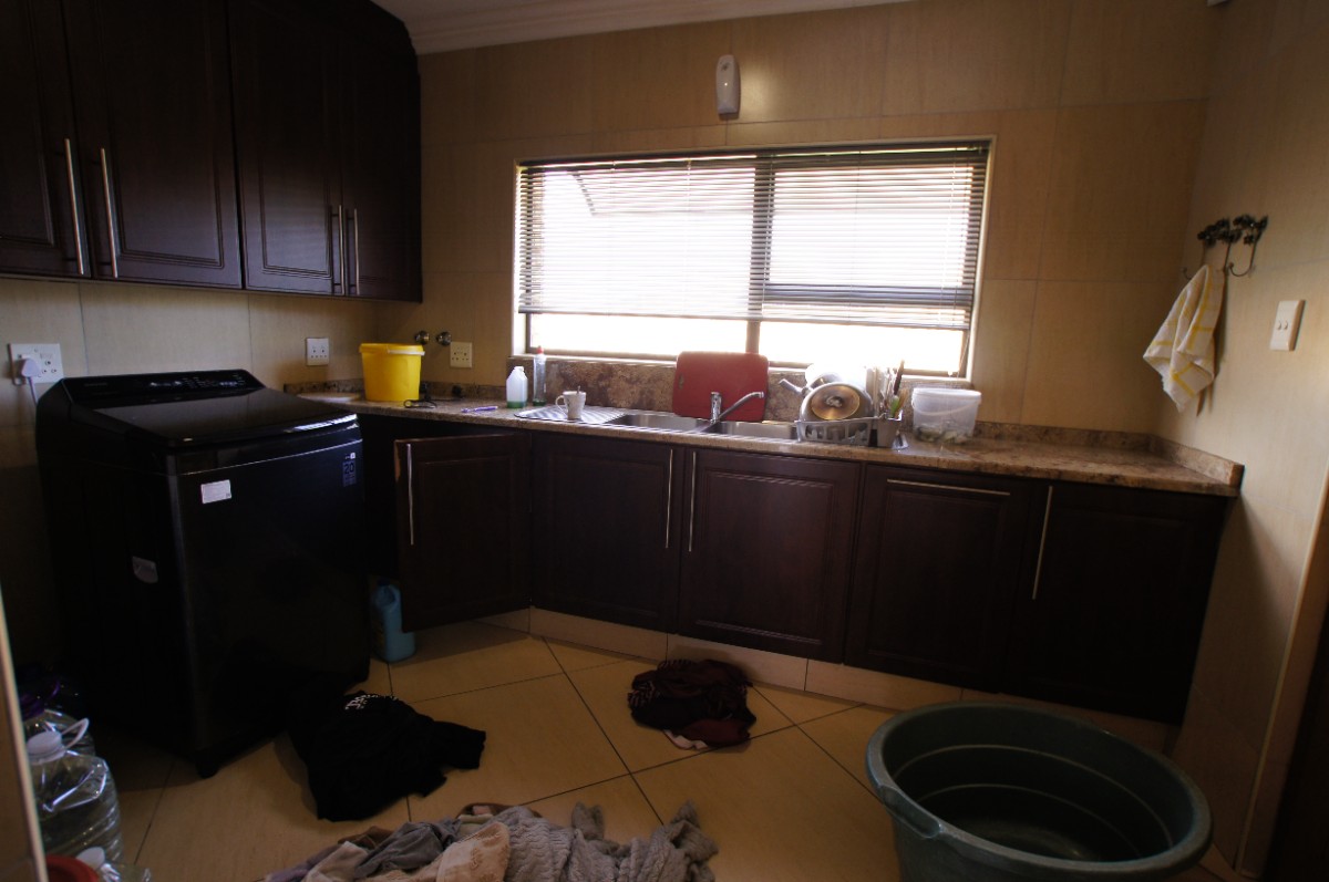 3 Bedroom Complex Living For Sale In Fochville
