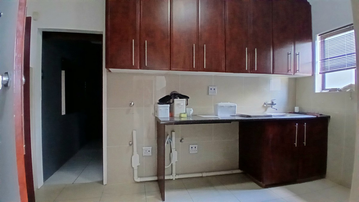 17 3-1000kb Refined Luxury Home For Sale In Brits