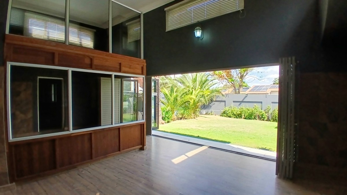 19 1-1000kb Refined Luxury Home For Sale In Brits