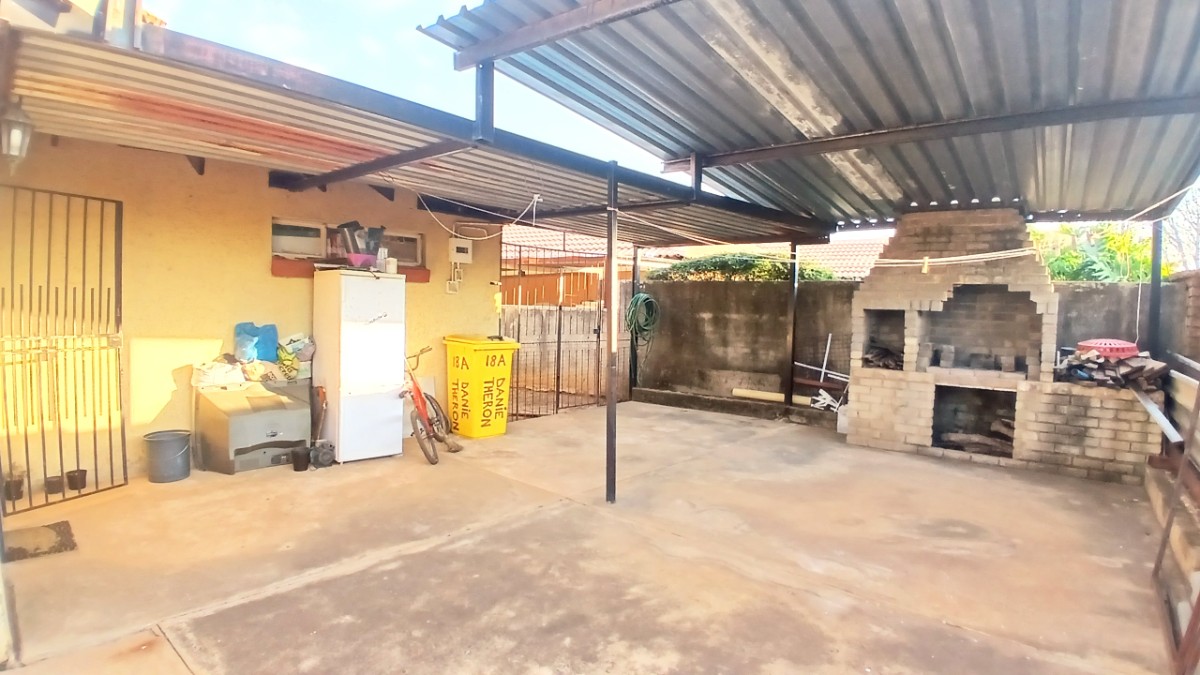 3 Bedroom Complex Living For Sale In Fochville