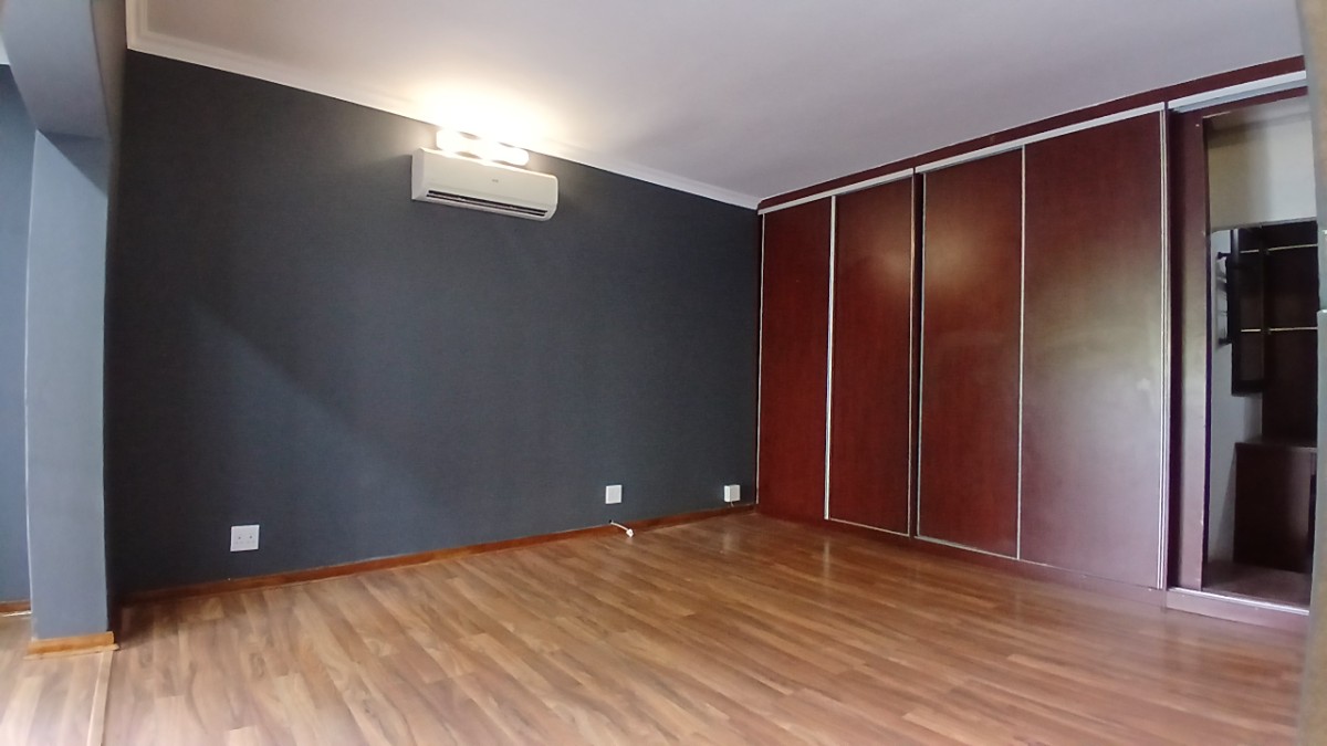 40-1000kb Refined Luxury Home For Sale In Brits