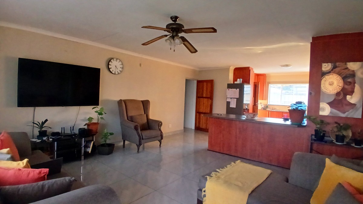 3 Bedroom Complex Living For Sale In Fochville