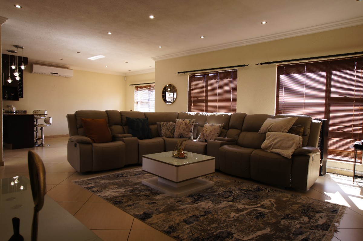 3 Bedroom Complex Living For Sale In Fochville